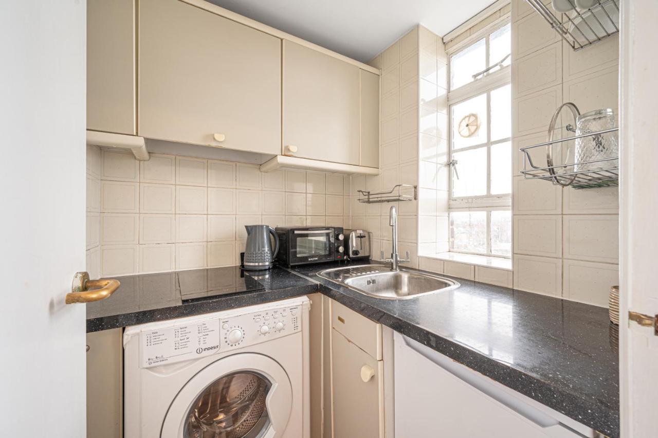 South Kensington Excellent Location Studio At Chelsea Cloister Hotel 런던 외부 사진